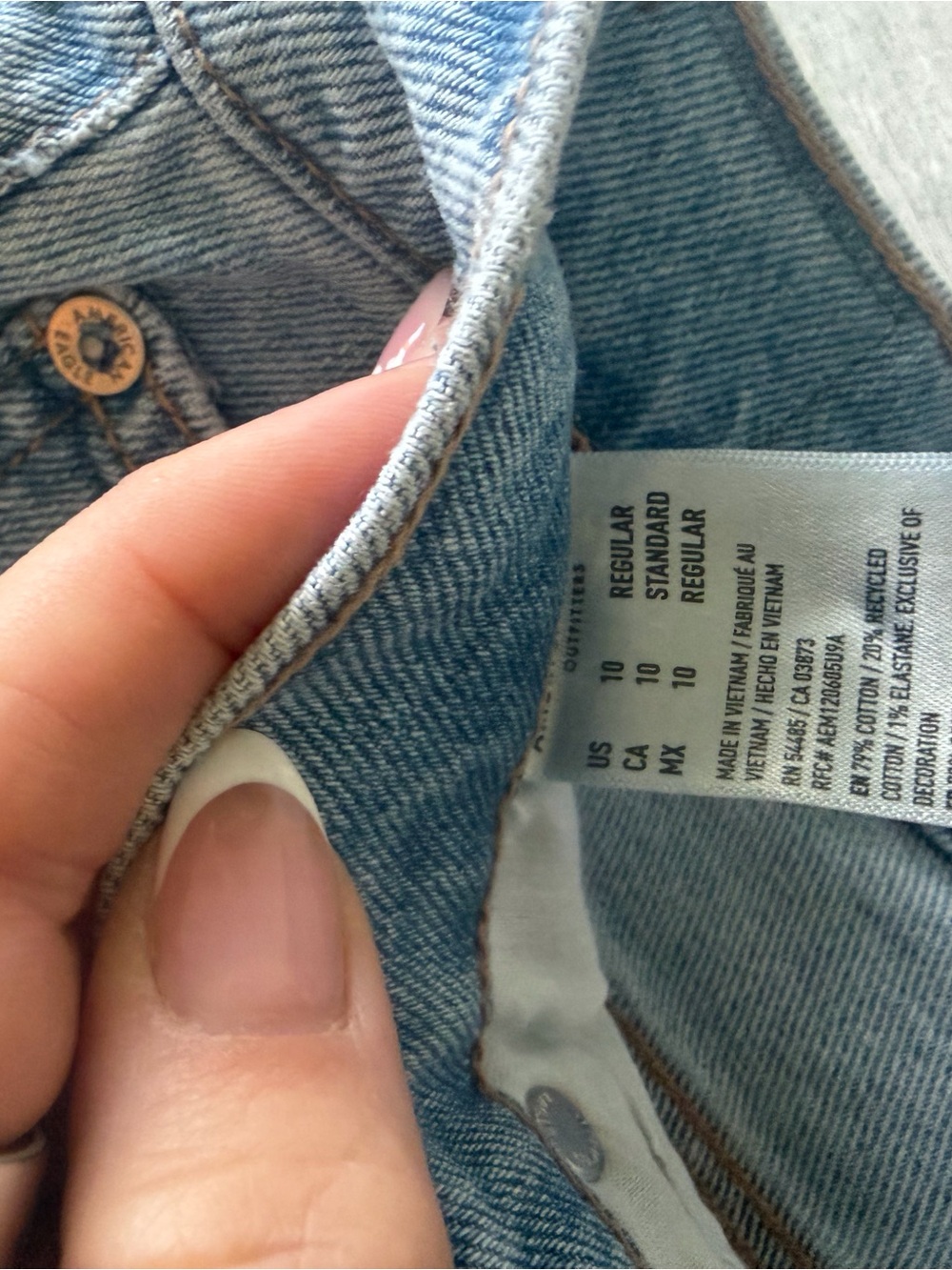 American Eagle Outfitters Light Blue Women's Straight Leg Jeans - Picture 4 of 4